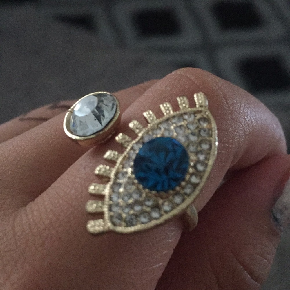 Eye ring - Picture 2 of 2